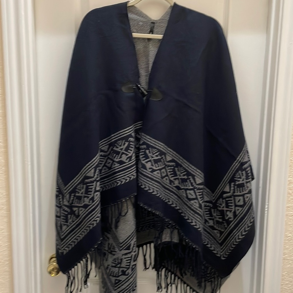 NWOT ELON PONCHO